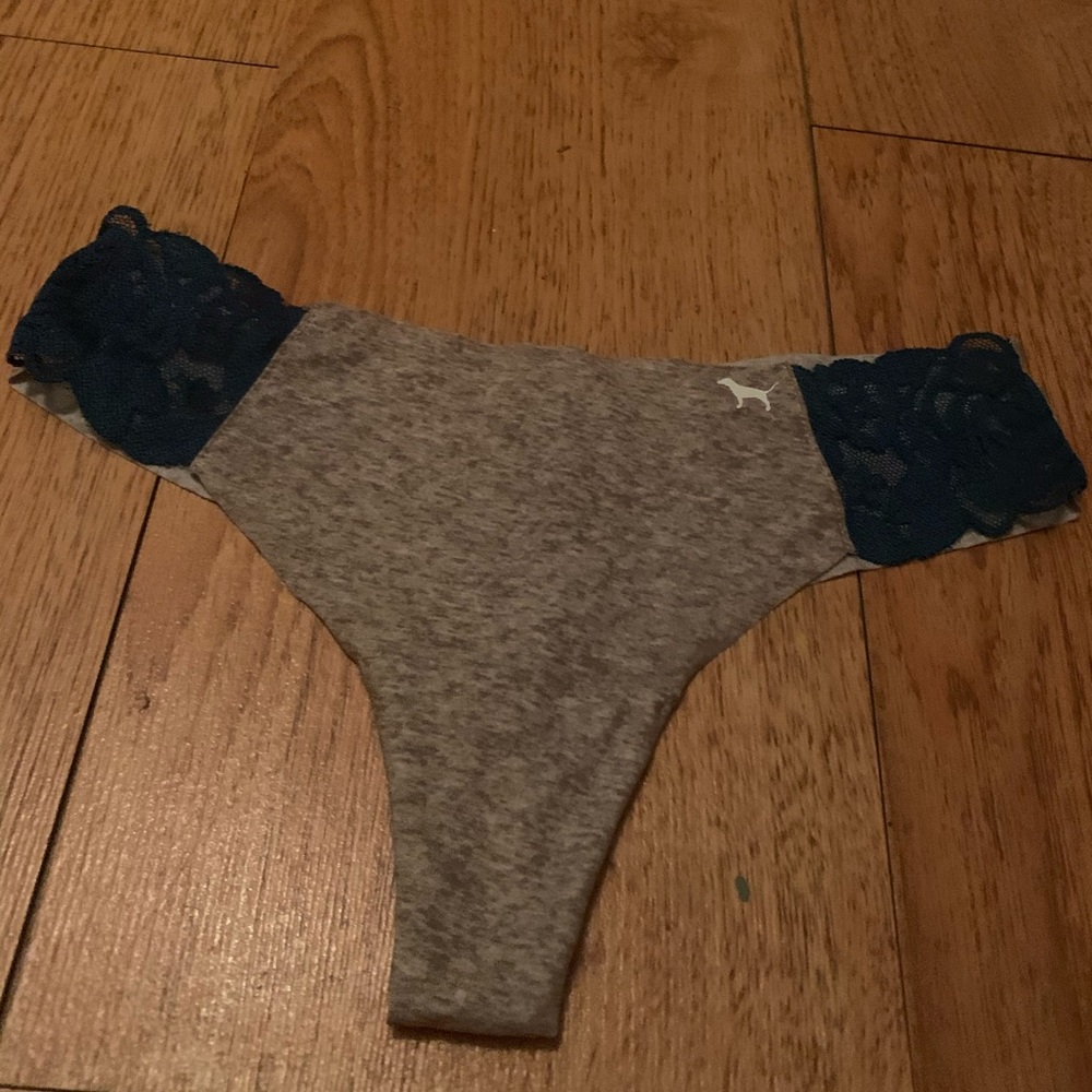 Victoria’s Secret Pantie (thong)